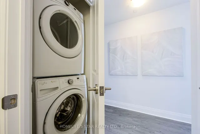 Additional image 11 of 17 ZORRA St Unit 2103