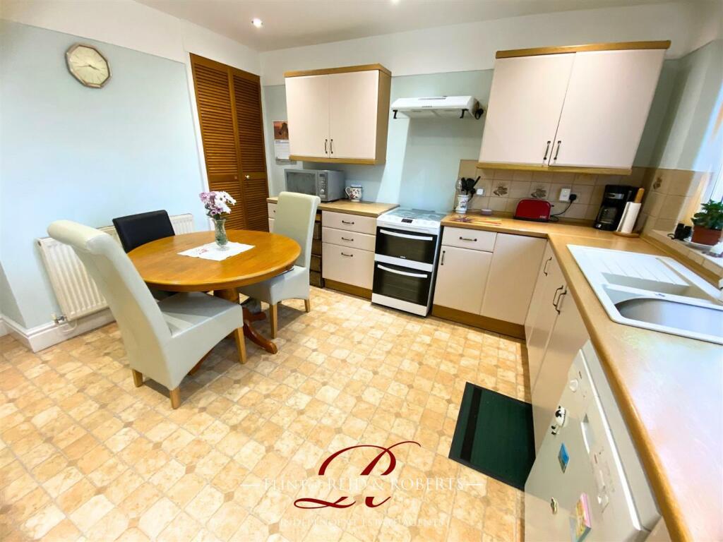 Additional image 8 of Lon Y Plas, Flint