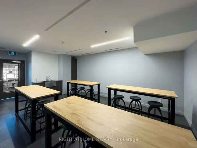 Additional image 31 of 7 Smith Cres Unit 301