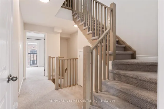 Additional image 32 of 219 Dundas St Unit 13