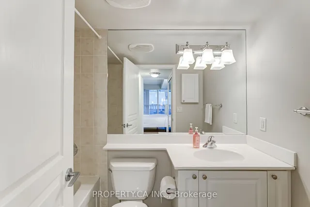 Additional image 18 of 18 Yonge St Unit 1501