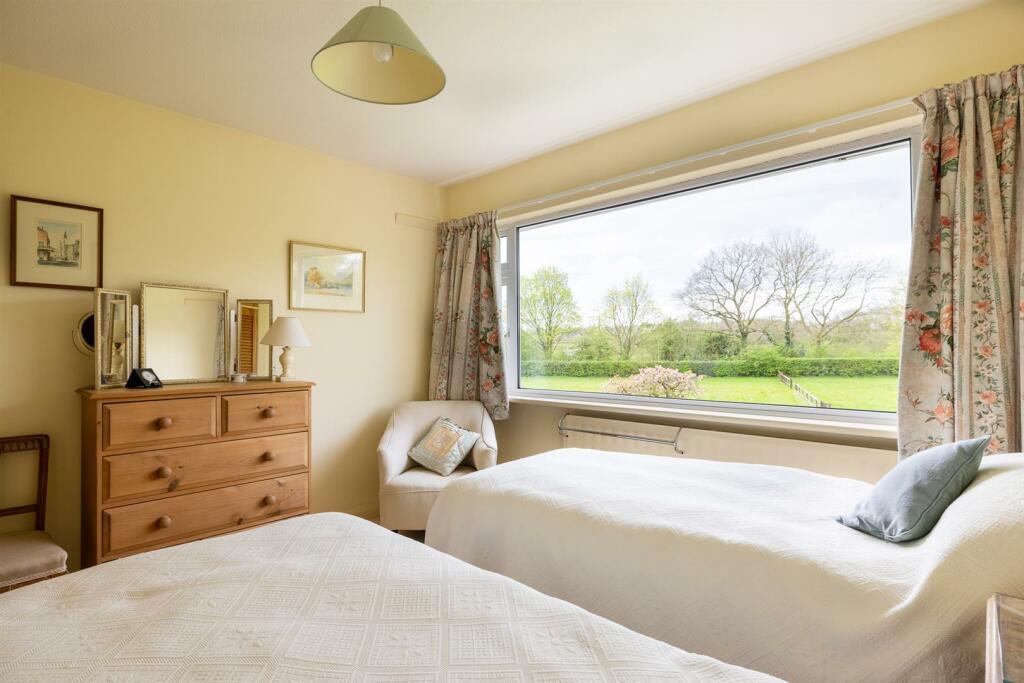 Additional image 24 of Hadlow Road, Willaston, Neston