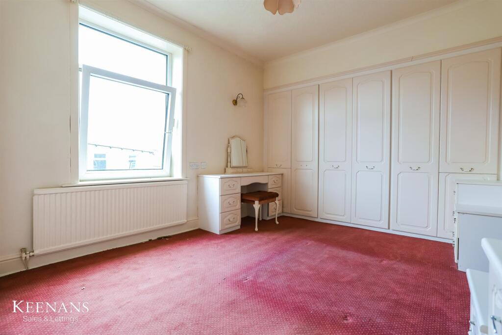 Additional image 5 of Straits Lane, Read