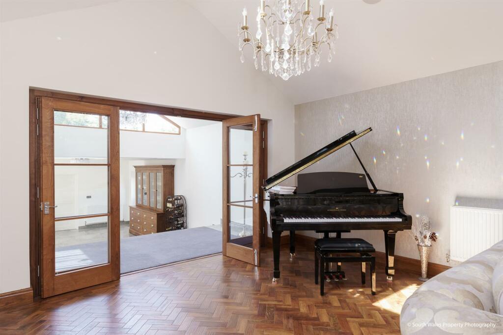 Additional image 11 of Plas Pen Y Cae, Pen-Y-Cae, Bridgend, Bridgend County Borough, CF32 9SN