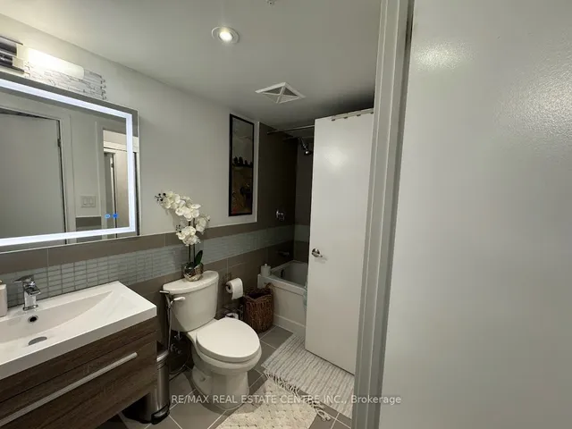 Additional image 21 of 295 Adelaide St Unit 217