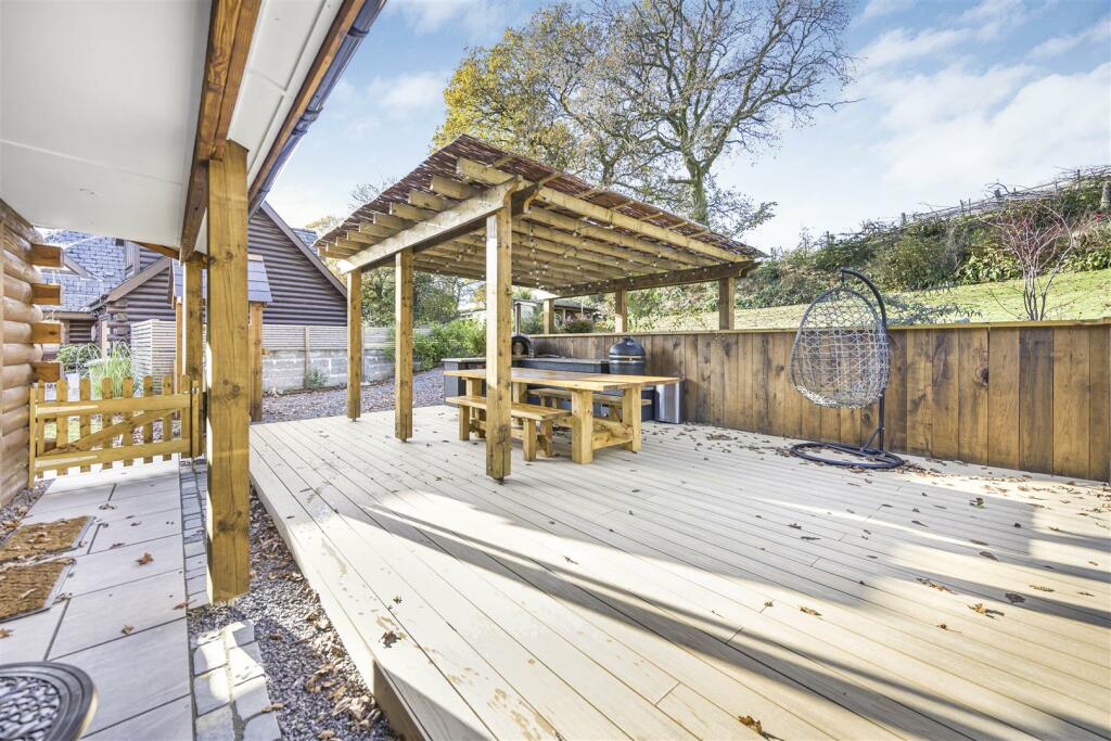 Additional image 17 of Oakmead Road, Meirios Valley