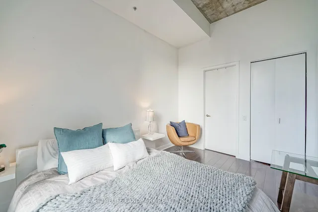 Additional image 8 of 375 King St Unit 1603