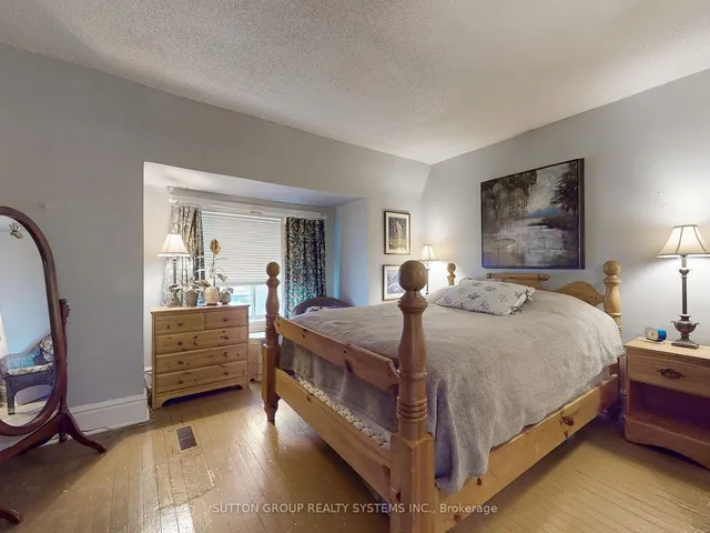 Additional image 11 of 2394 St Clair Ave