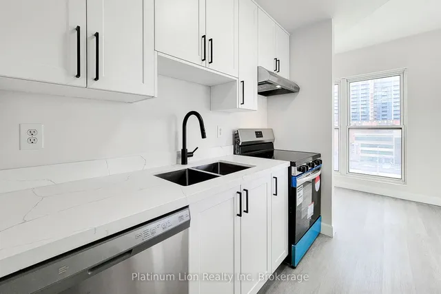 Additional image 19 of 135 James St Unit 402