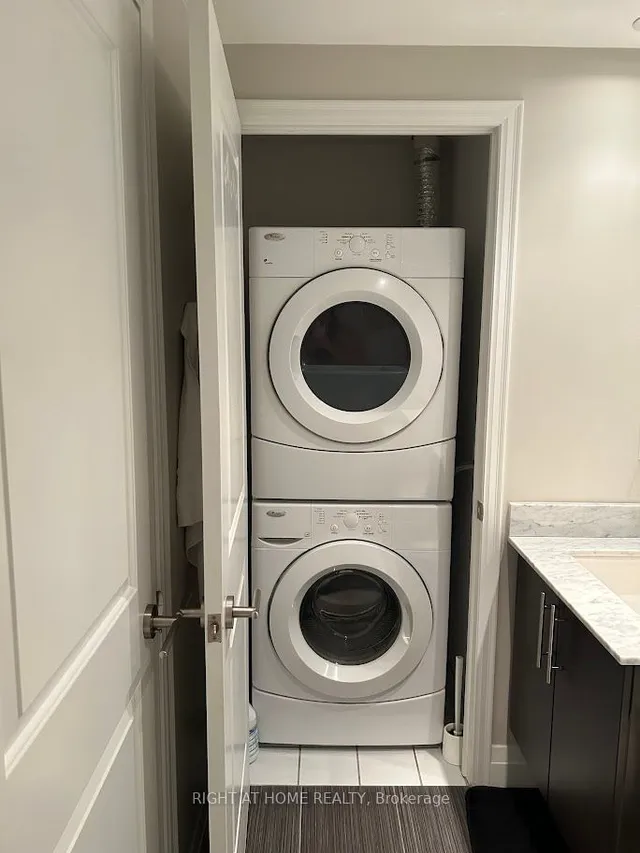 Additional image 14 of 65 East Liberty St Unit 2306