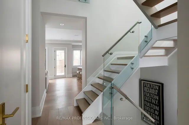 Additional image 14 of 10 Shand Ave