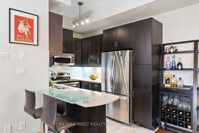 Additional image 8 of 1463 Queen St