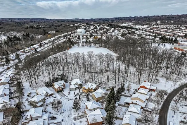 Additional image 46 of 3 Barrington Crt