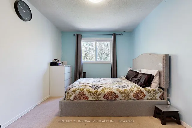 Additional image 20 of 18 Lowry Sq