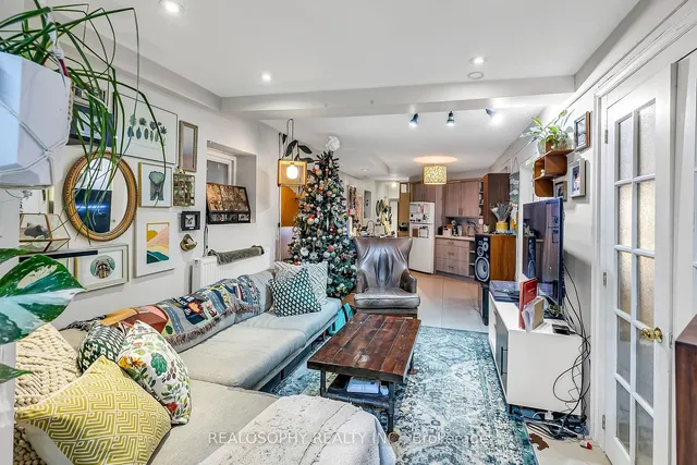 Additional image 31 of 626 Huron St