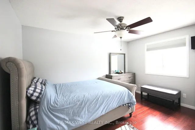 Additional image 20 of 10 Frances Ave