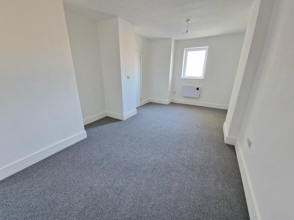Additional image 6 of FLAT 2, 90 JOHN STREET, PORTHCAWL, CF36 3DT