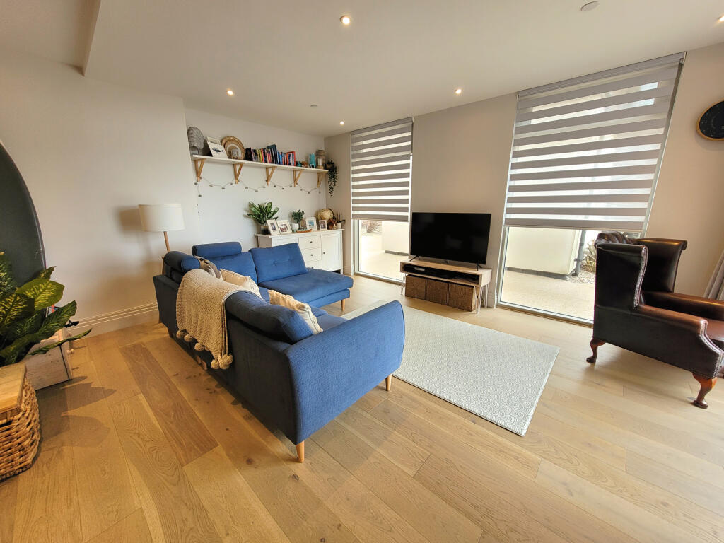 Additional image 5 of APARTMENT 3, THE REST, REST BAY, PORTHCAWL, CF36 3UP