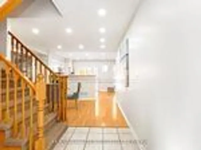 Additional image 4 of 1096 Barclay Circ