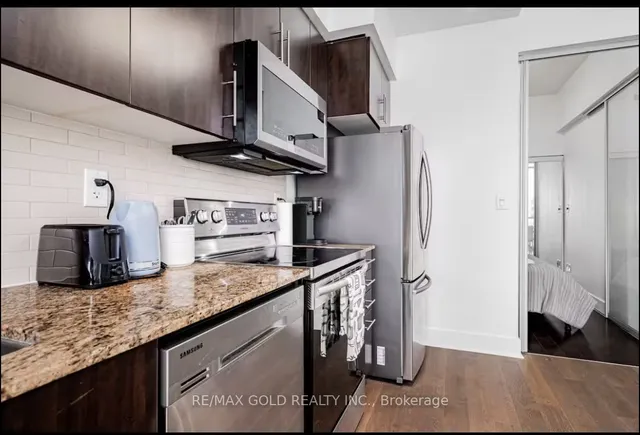 Additional image 16 of 55 Bremner Blvd Unit 2811