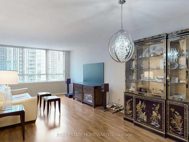 Additional image 9 of 633 Bay St Unit 901