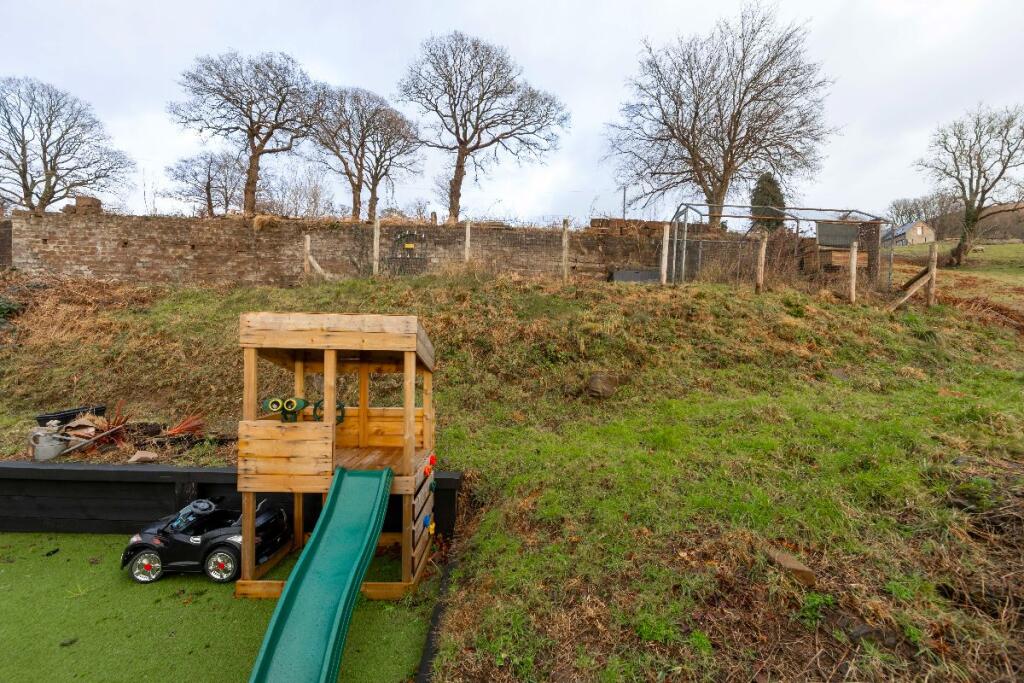 Additional image 41 of Brynyderw, Oakland Street, Bedlinog, Treharris