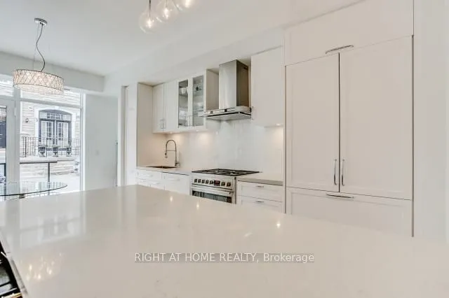 Additional image 16 of 25 Malcolm Rd Unit 112