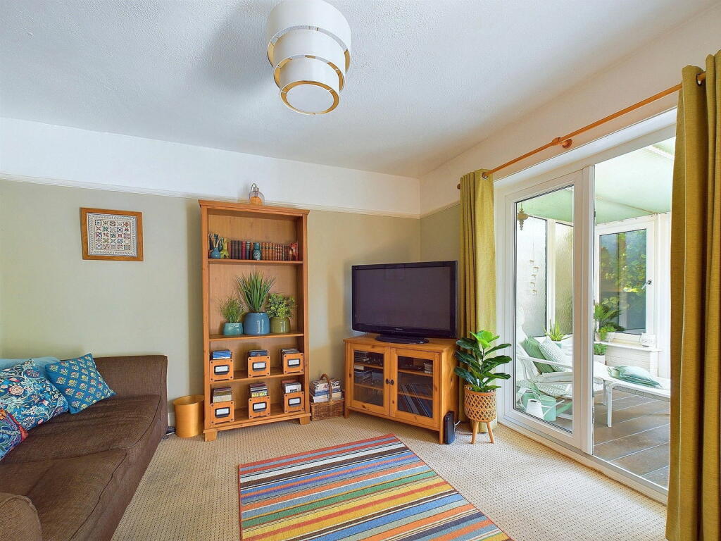 Additional image 3 of Clarendon Road, Worthing, BN14 8QQ
