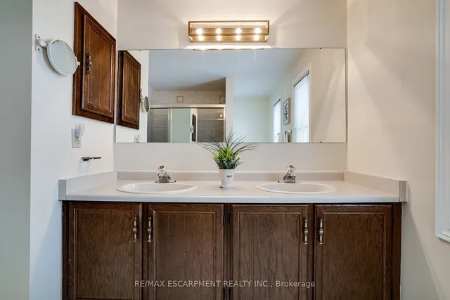 Additional image 21 of 2198 Charnwood Dr