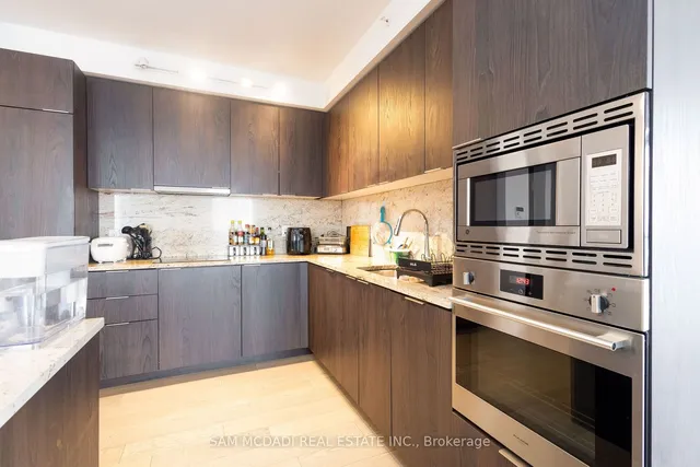 Additional image 4 of 955 Bay St Unit 3903