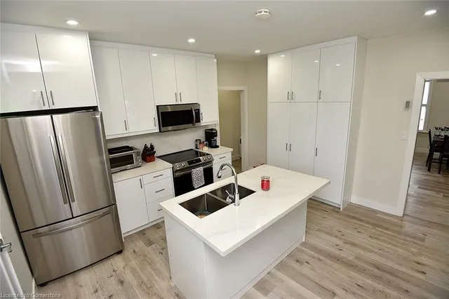 Additional image 11 of 2546 Wilson St