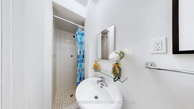 Additional image 14 of 15 Kenmanor Blvd