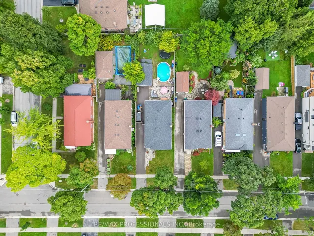 Additional image 32 of 27 Charleston Rd