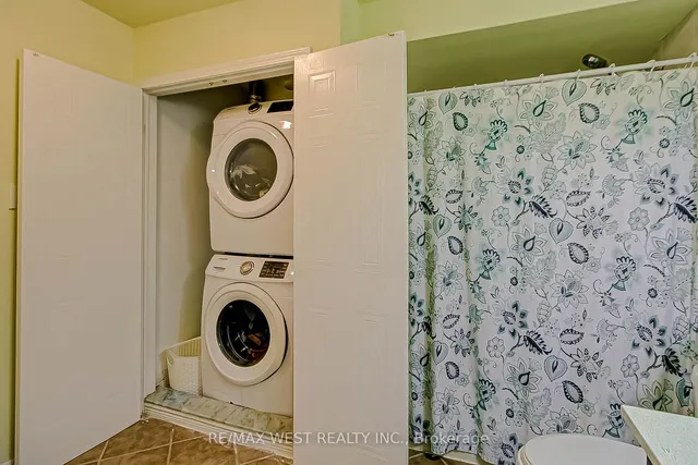 Additional image 19 of 6400 Lawrence Ave Unit 12