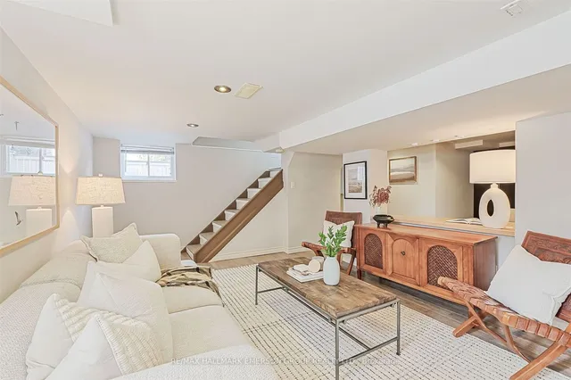 Additional image 28 of 158 Roslin Ave