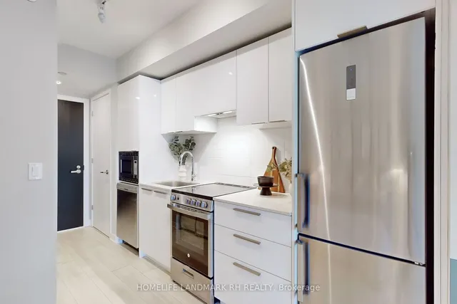 Additional image 9 of 501 Yonge St Unit 3904