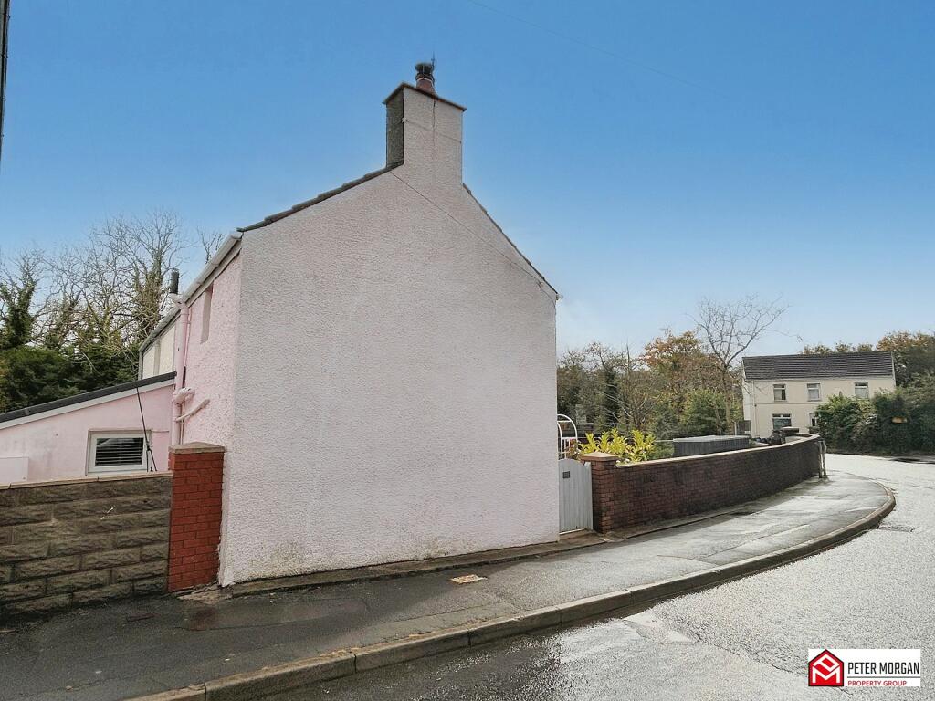 Additional image 25 of Bryn Road, Brynmenyn, Bridgend, Bridgend County. CF32 9LA