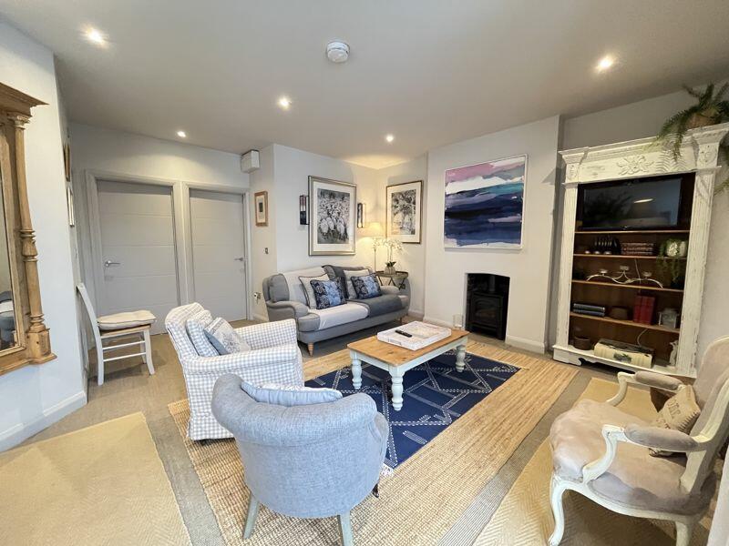 Additional image 4 of 40 Eastgate, Cowbridge, The Vale of Glamorgan CF71 7DG