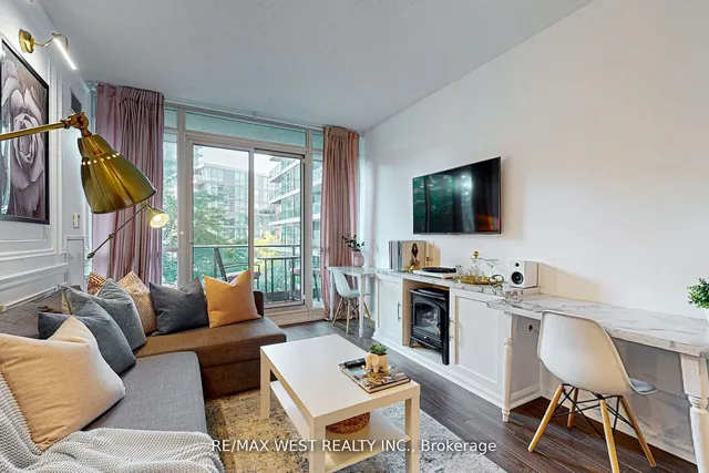 Additional image 3 of 209 Fort York Blvd Unit 355