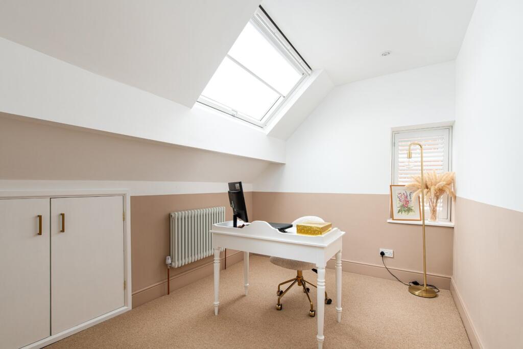 Additional image 9 of Avenue Road, Trowbridge, BA14