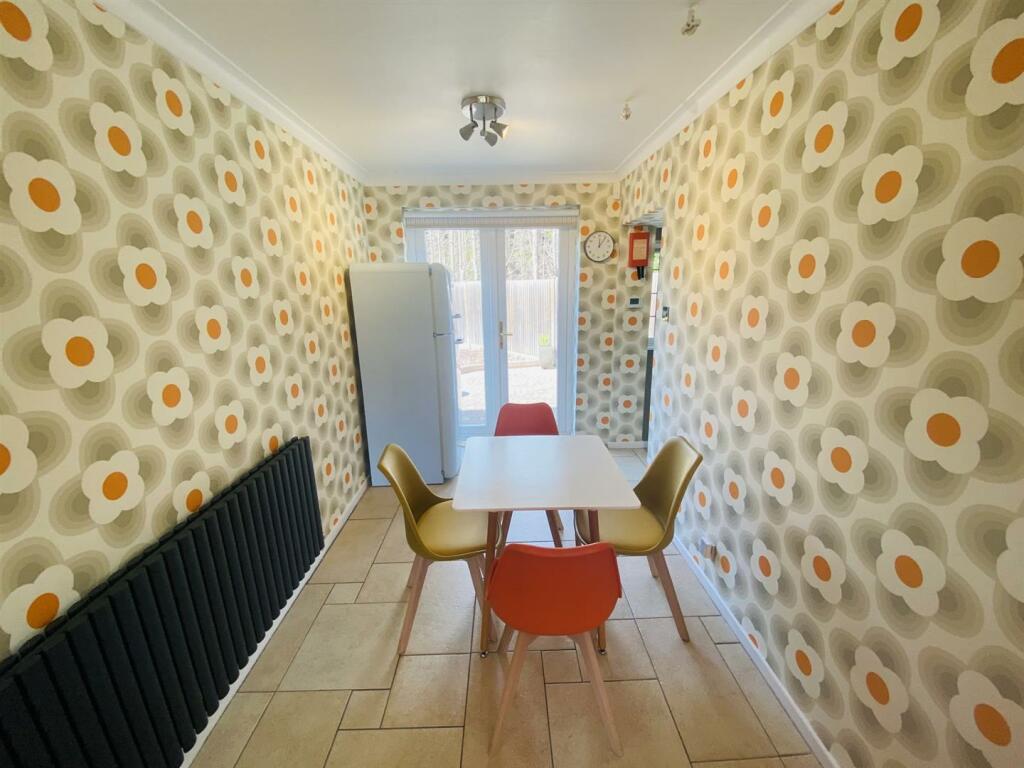 Additional image 9 of Selkirk Drive, Chester