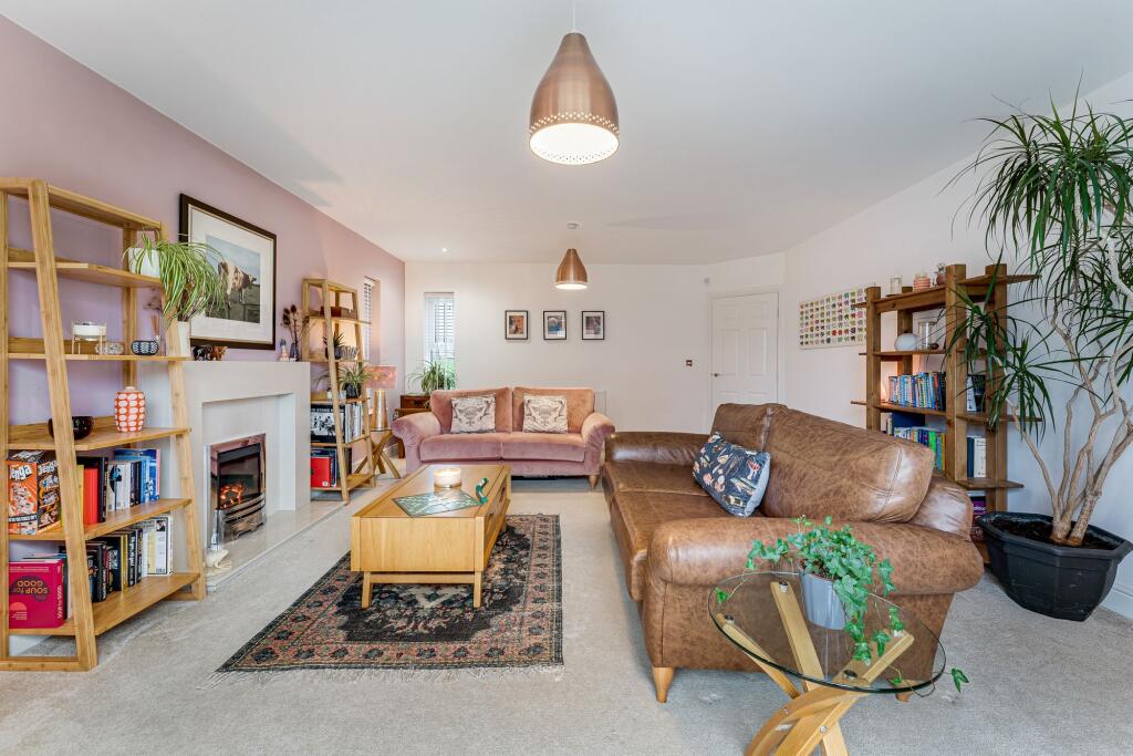 Additional image 5 of Spacious, Private, and Unrivalled Views Across Fields