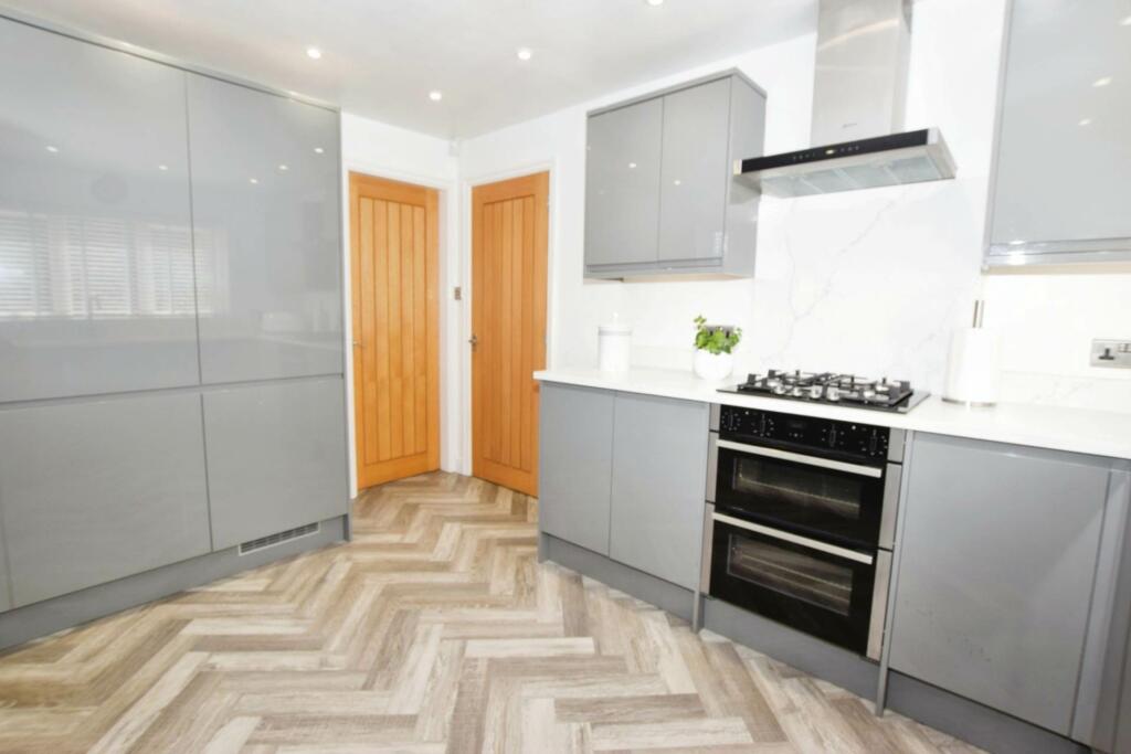 Additional image 16 of Dibbinview Grove, Spital