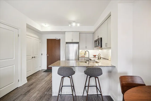 Additional image 6 of 1050 Main St Unit 301