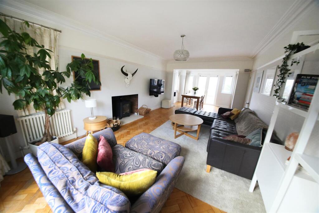 Additional image 2 of Beach Road West, Lake Grounds, Portishead. Viewings To Commence 8th February