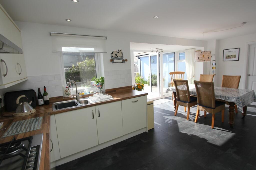 Additional image 2 of Porlock Close, Ogmore-By-Sea, CF32