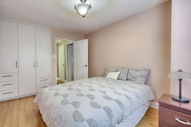 Additional image 23 of 362 The East Mall Unit 1908