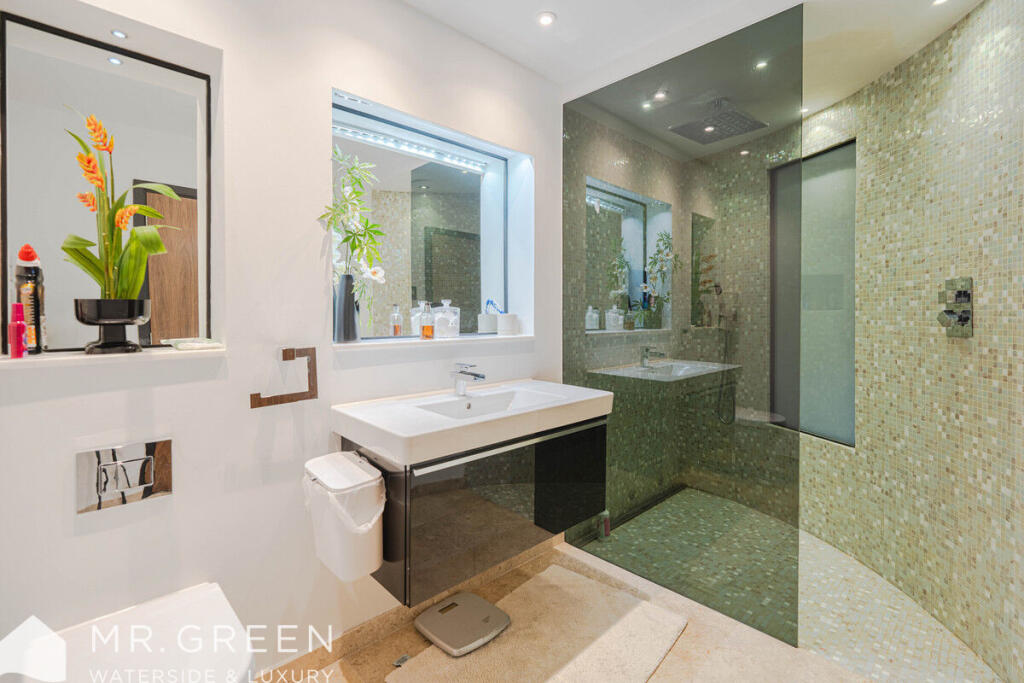 Additional image 20 of Ocean, 53 Boscombe Overcliff Drive, Bournemouth, BH5 2DW