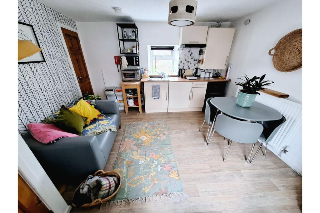 Additional image 6 of Cardiff Road, Treharris, CF46