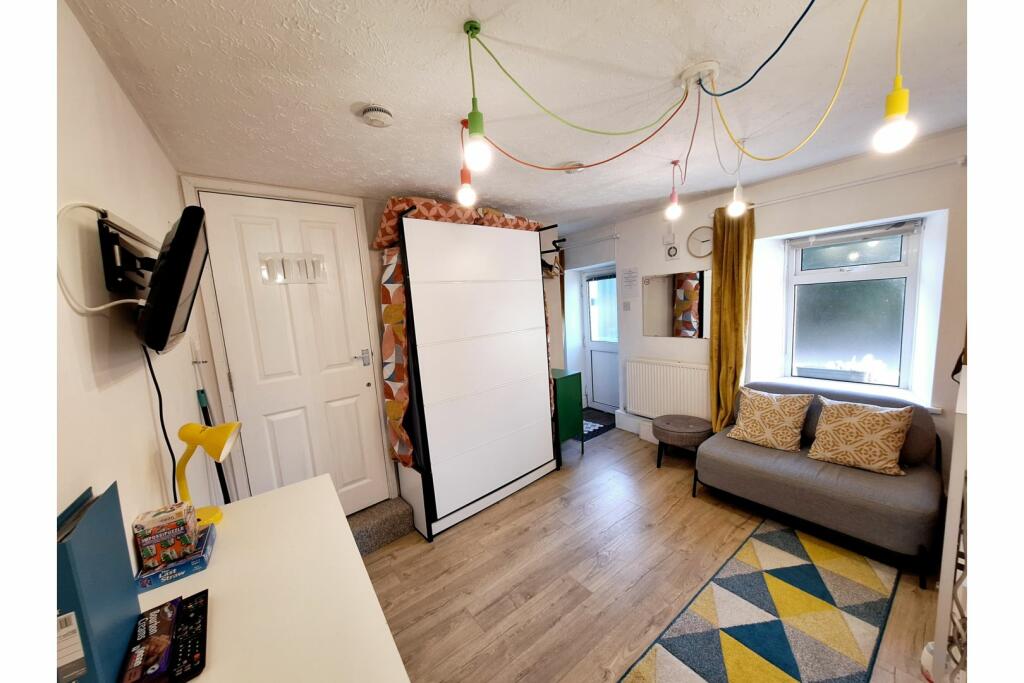 Additional image 16 of Cardiff Road, Treharris, CF46